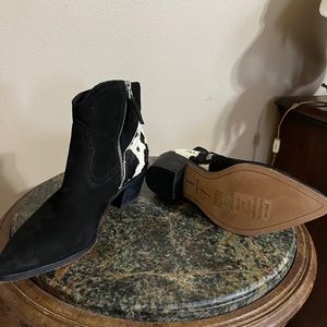 Black suede and cow print boots